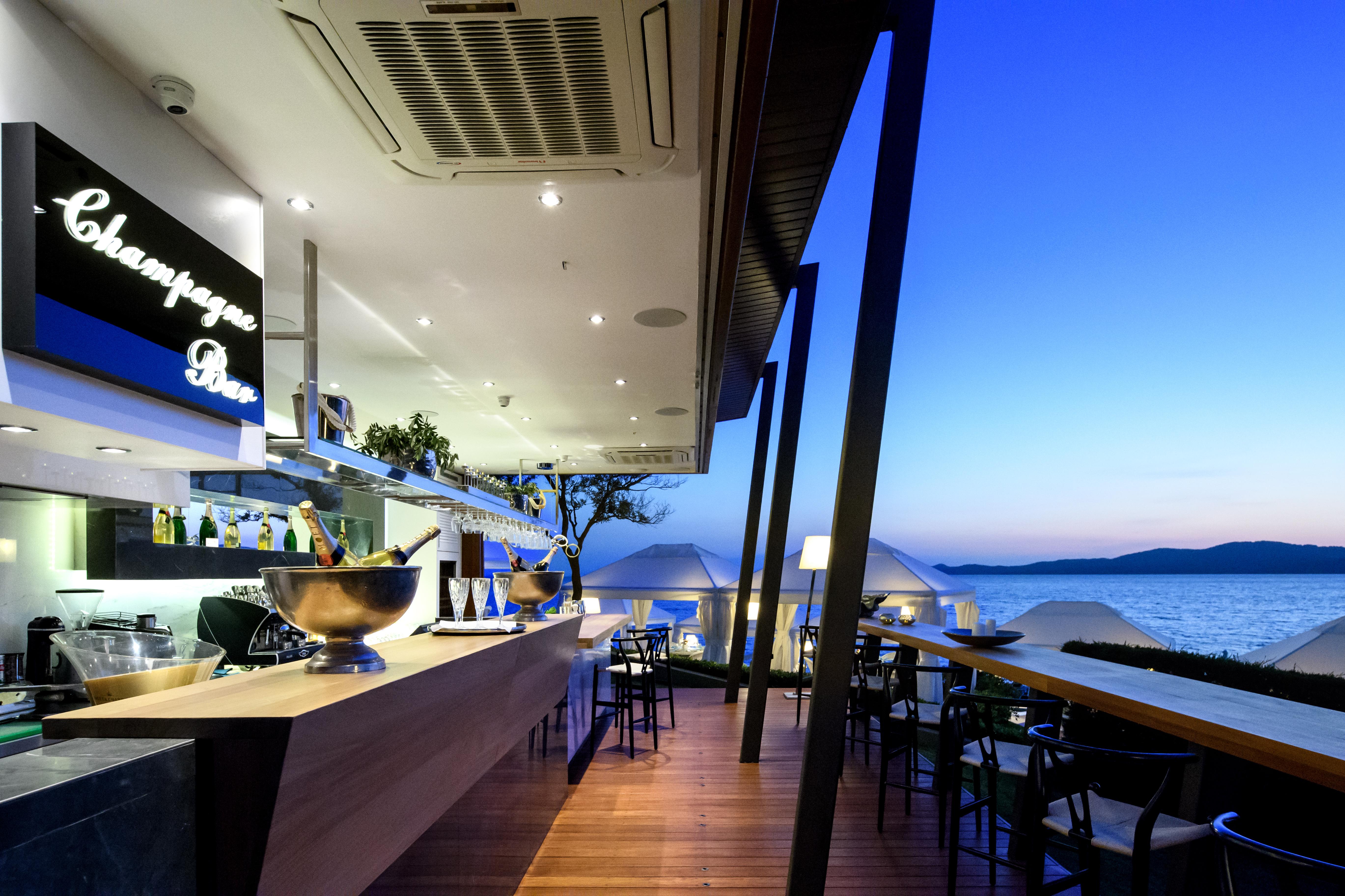 Complex Avaton Luxury - Relais & Chateaux 5*